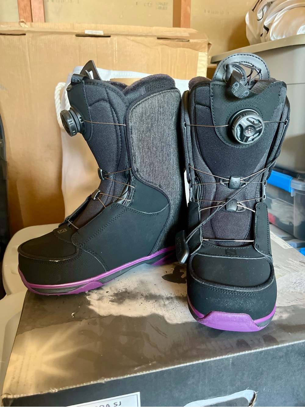 Salomon Ivy BOA Women's Black Snowboard Boots with Purple Trim Size 7.5